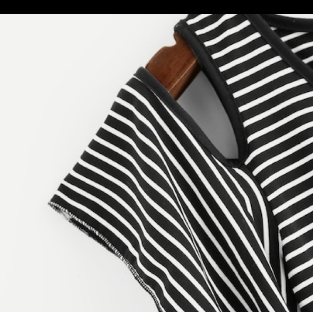 ☀️Best Deal! XL! Cold shoulder striped top💋 - Picture 4 of 7